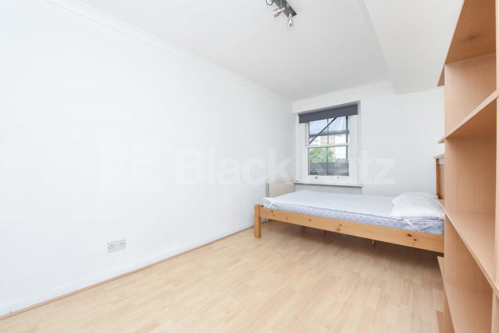 Flooded with natural light & offering 582 Sq.Ft of living entertaining space Clapham Road , Stockwell